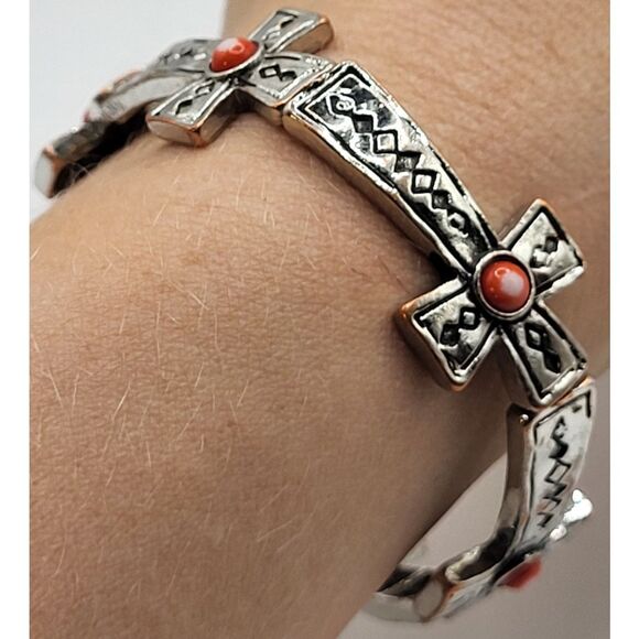 Navajo Style Silvertone Cross Bracelet 7in - Picture 4 of 4